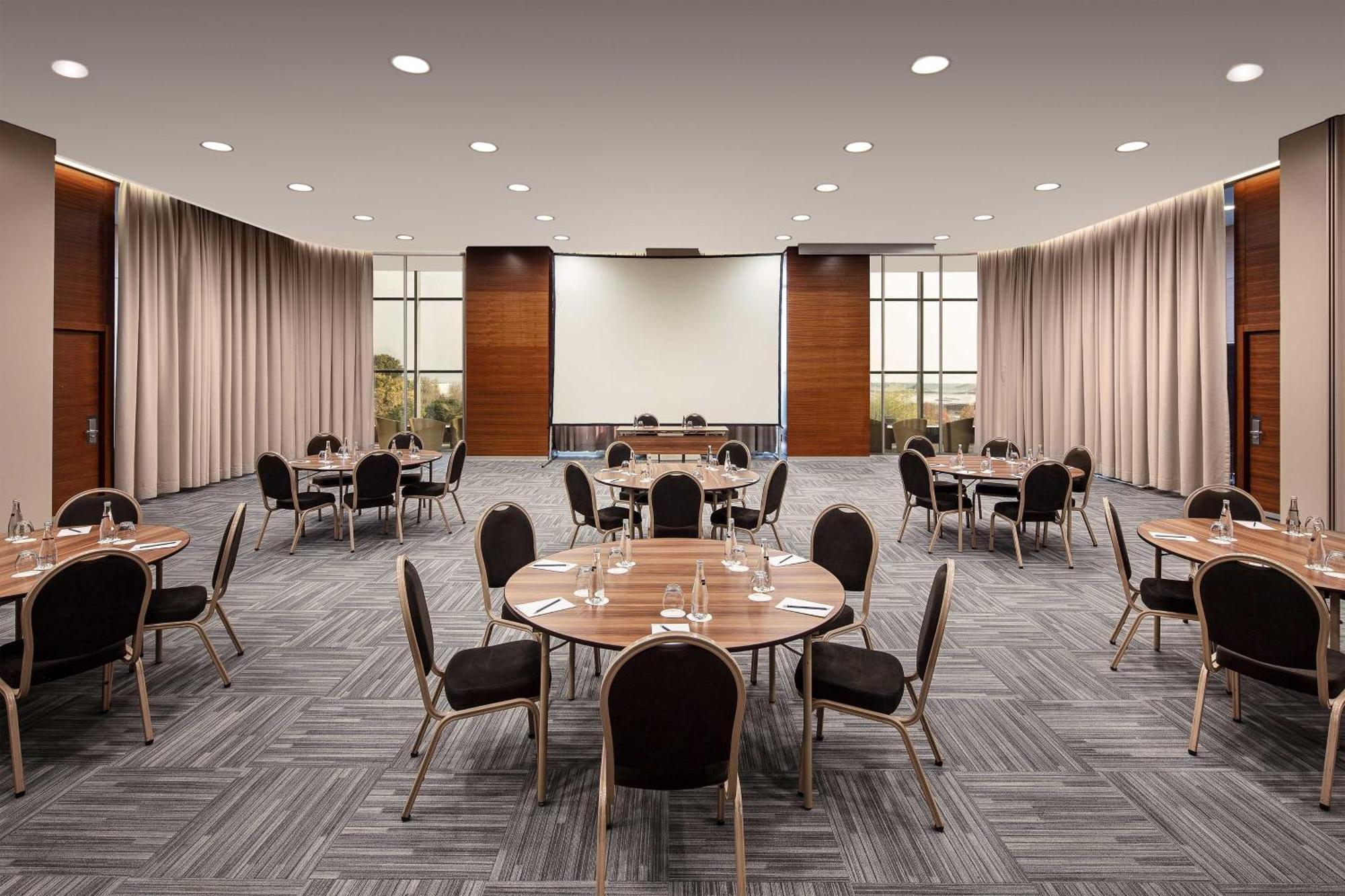 쉐라톤 이스탄불 아타코이 호텔 외부 사진 Meeting room