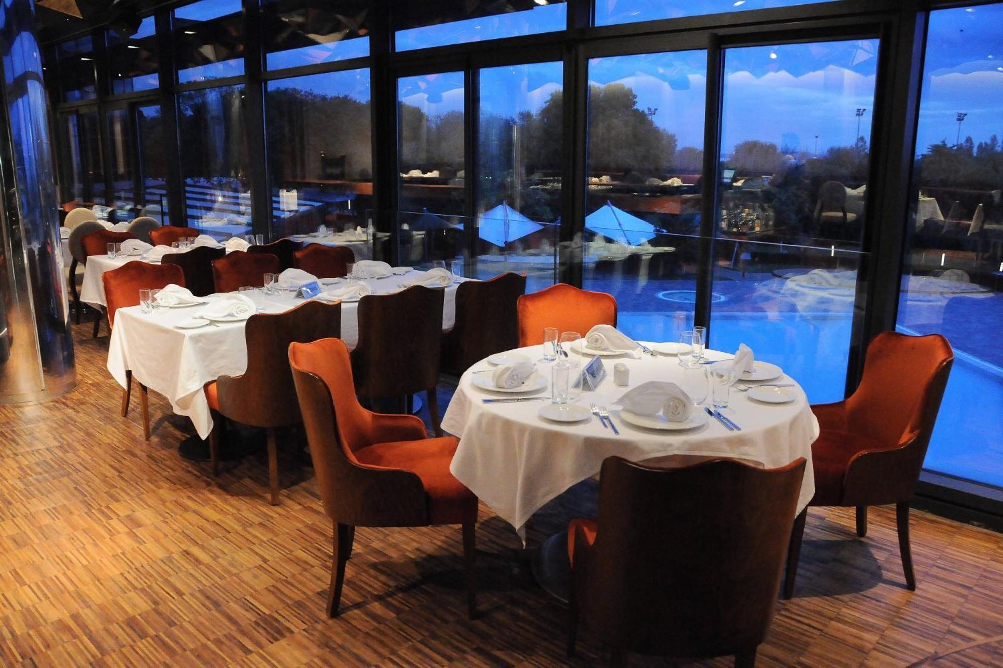 쉐라톤 이스탄불 아타코이 호텔 외부 사진 Restaurant