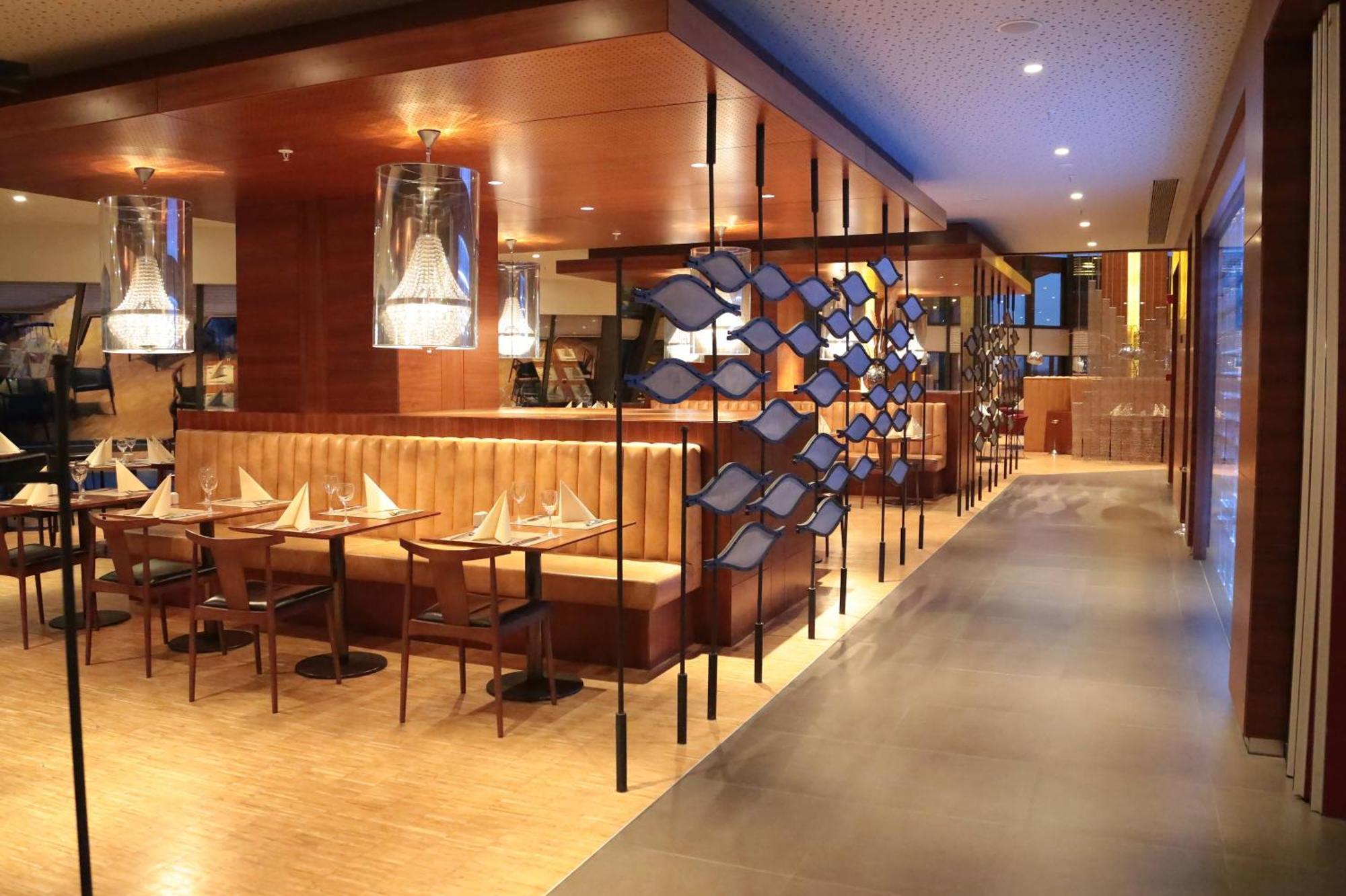 쉐라톤 이스탄불 아타코이 호텔 외부 사진 The restaurant