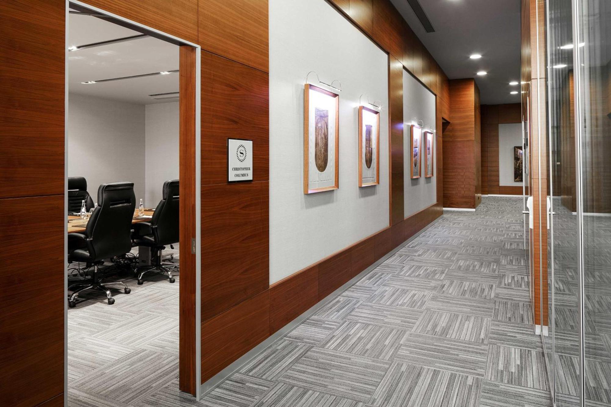 쉐라톤 이스탄불 아타코이 호텔 외부 사진 Interior of the office of the United States Department of the Treasury
