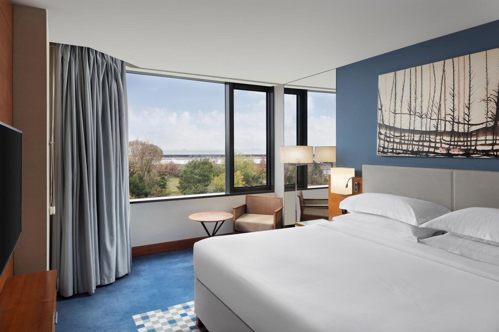 쉐라톤 이스탄불 아타코이 호텔 외부 사진 A guest room at the Hilton San Francisco