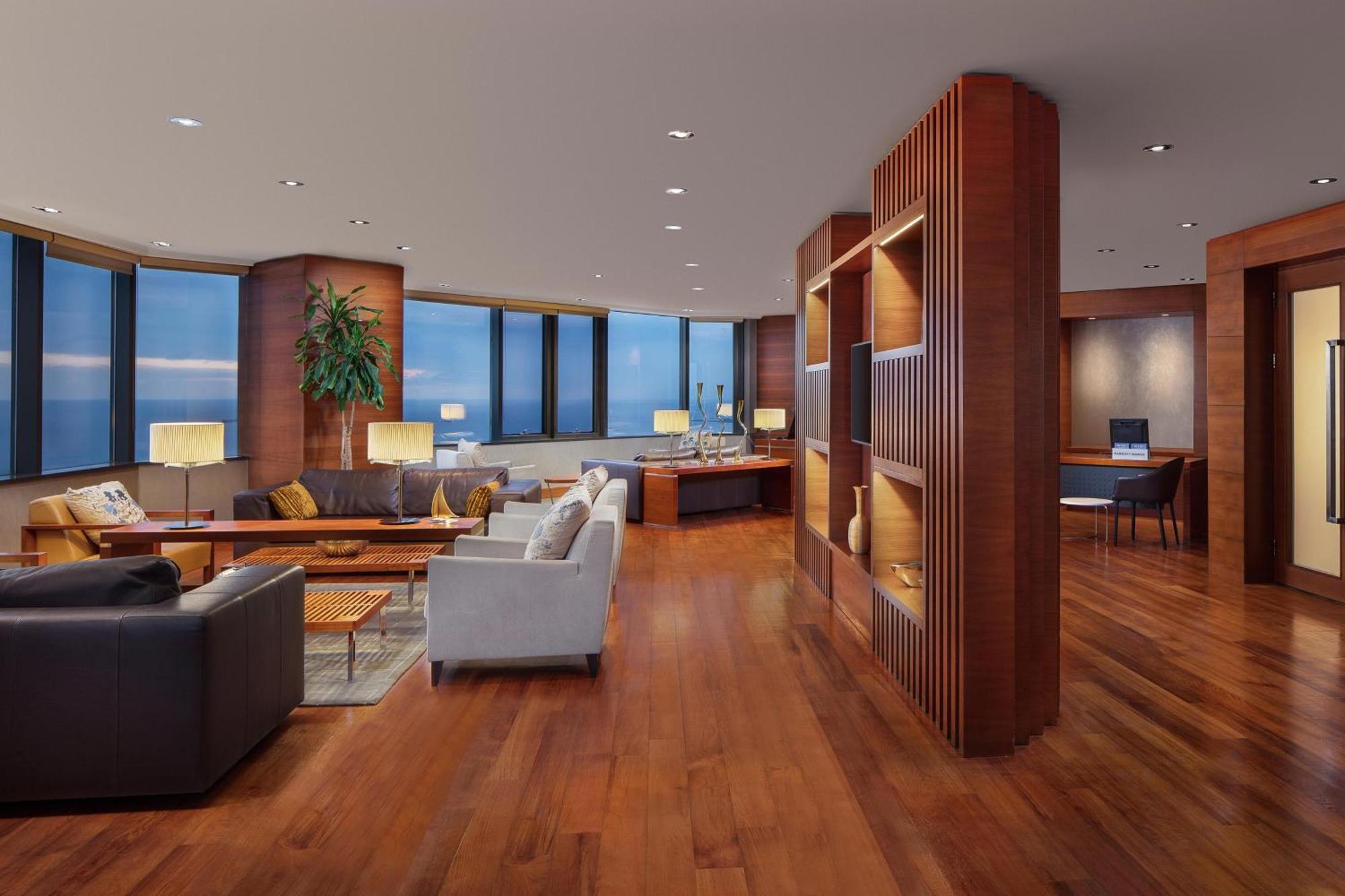 쉐라톤 이스탄불 아타코이 호텔 외부 사진 The interior of the club