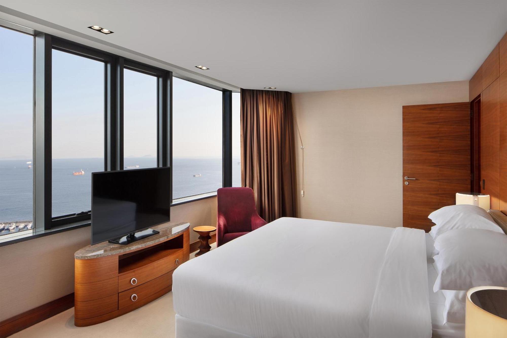 쉐라톤 이스탄불 아타코이 호텔 외부 사진 A bedroom at the hotel